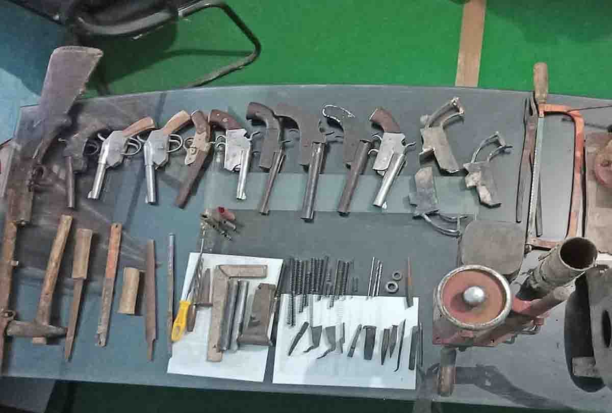 illegal weapon factory caught before lok sabha election