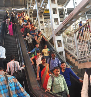 today no space in gorkhpur and delhi rute trains