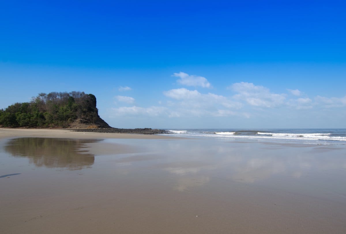 best honeymoon beach destination in india radhanagar beach kalapatthar beach marari beach