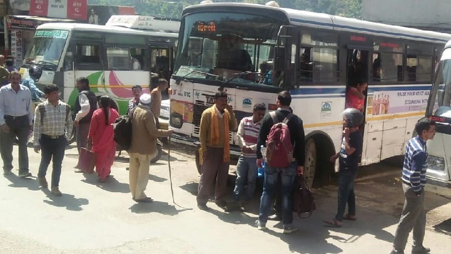 On Driver Leave, Passengers Hurt