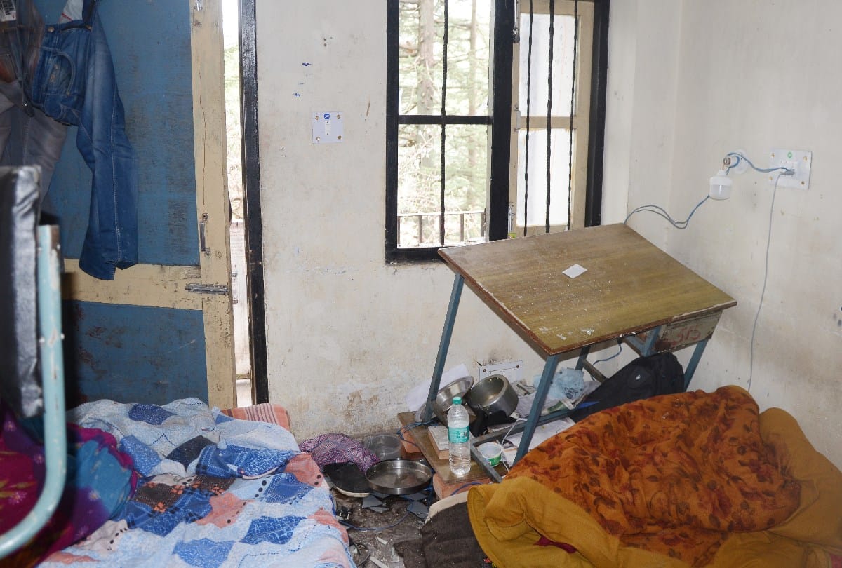 Fight in HPU Shimla Between SFI workers and ABVP workers