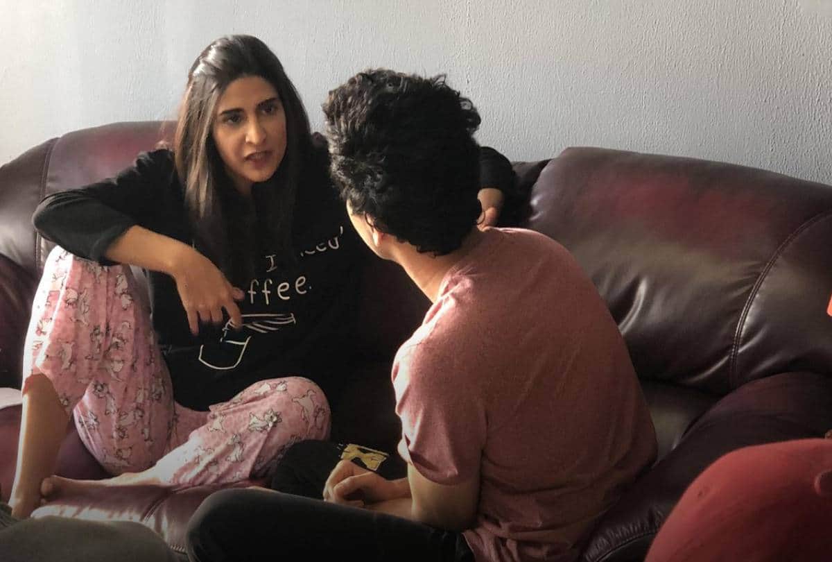 aahana kumra held by cab driver on her trip