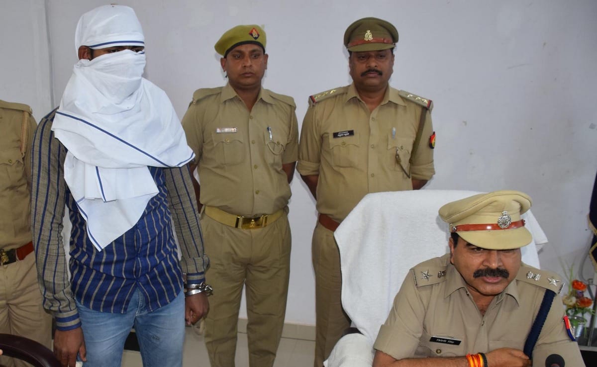 Man killed his girlfriend in azamgarh
