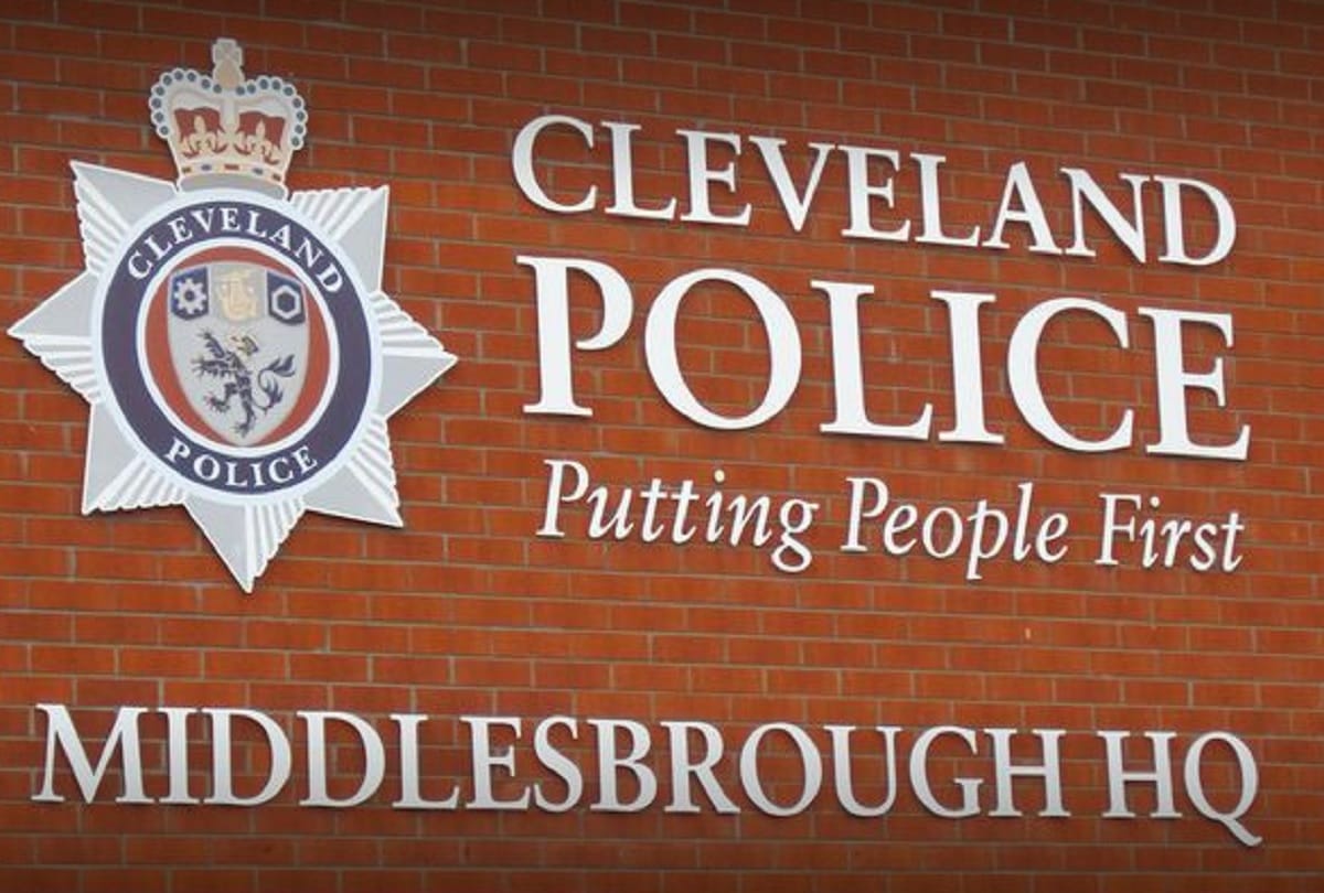 woman attack on her boyfriend after finding him naked in front of 12 year old daughter