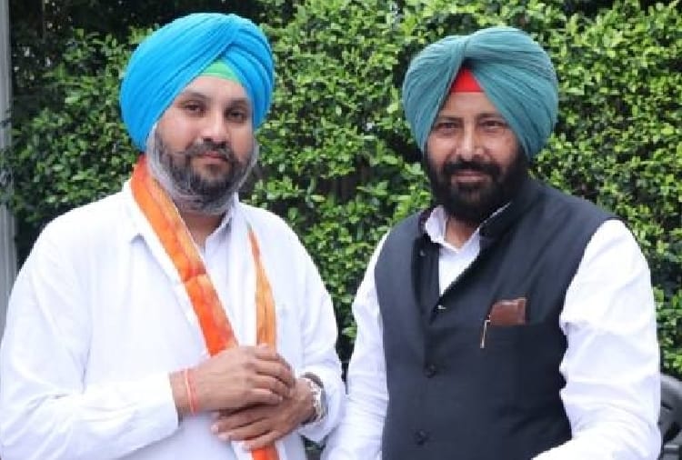 former minister gobind singh kanjla's son join congress with workers