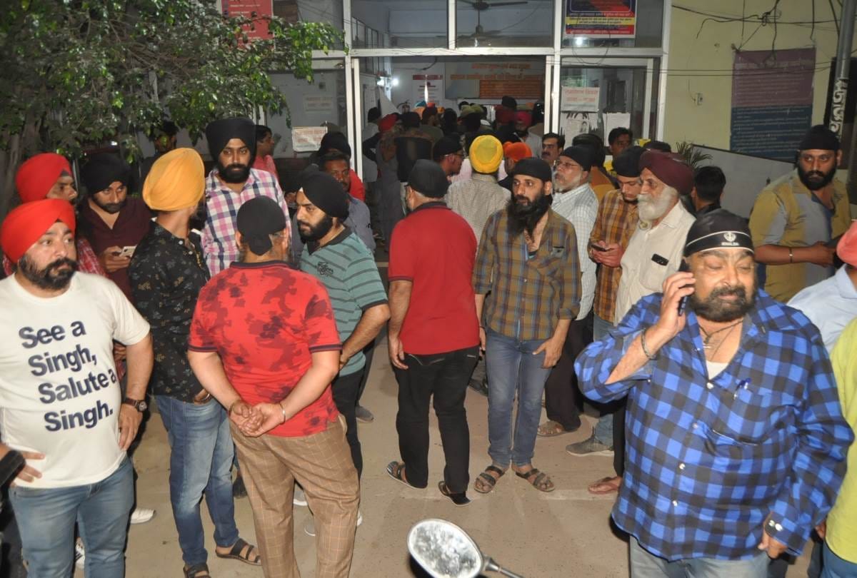 two men shoot a businessman in lucknow