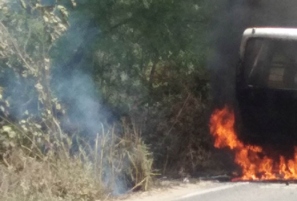 A van caught fire in itaunja road in lucknow.