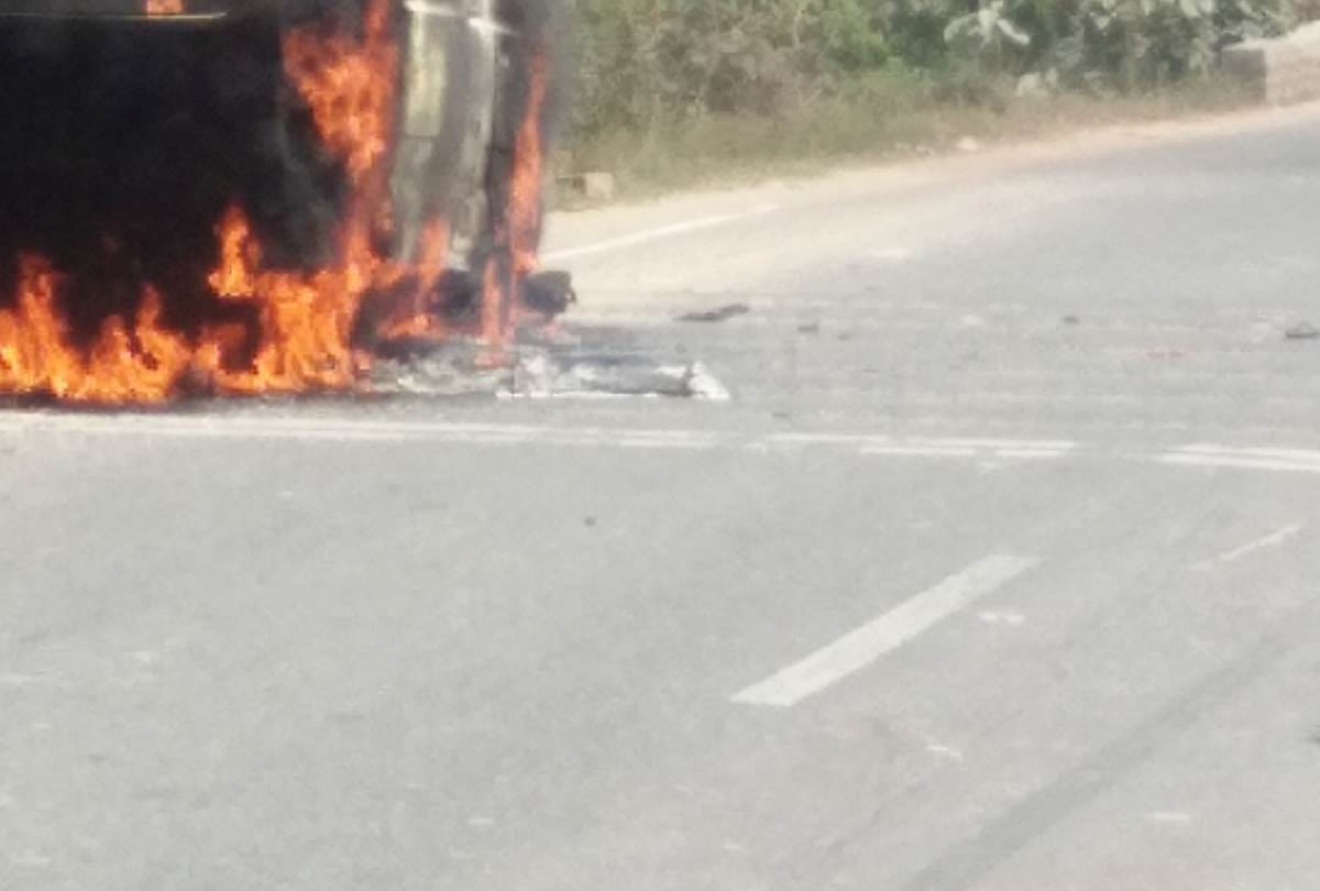 A van caught fire in itaunja road in lucknow.