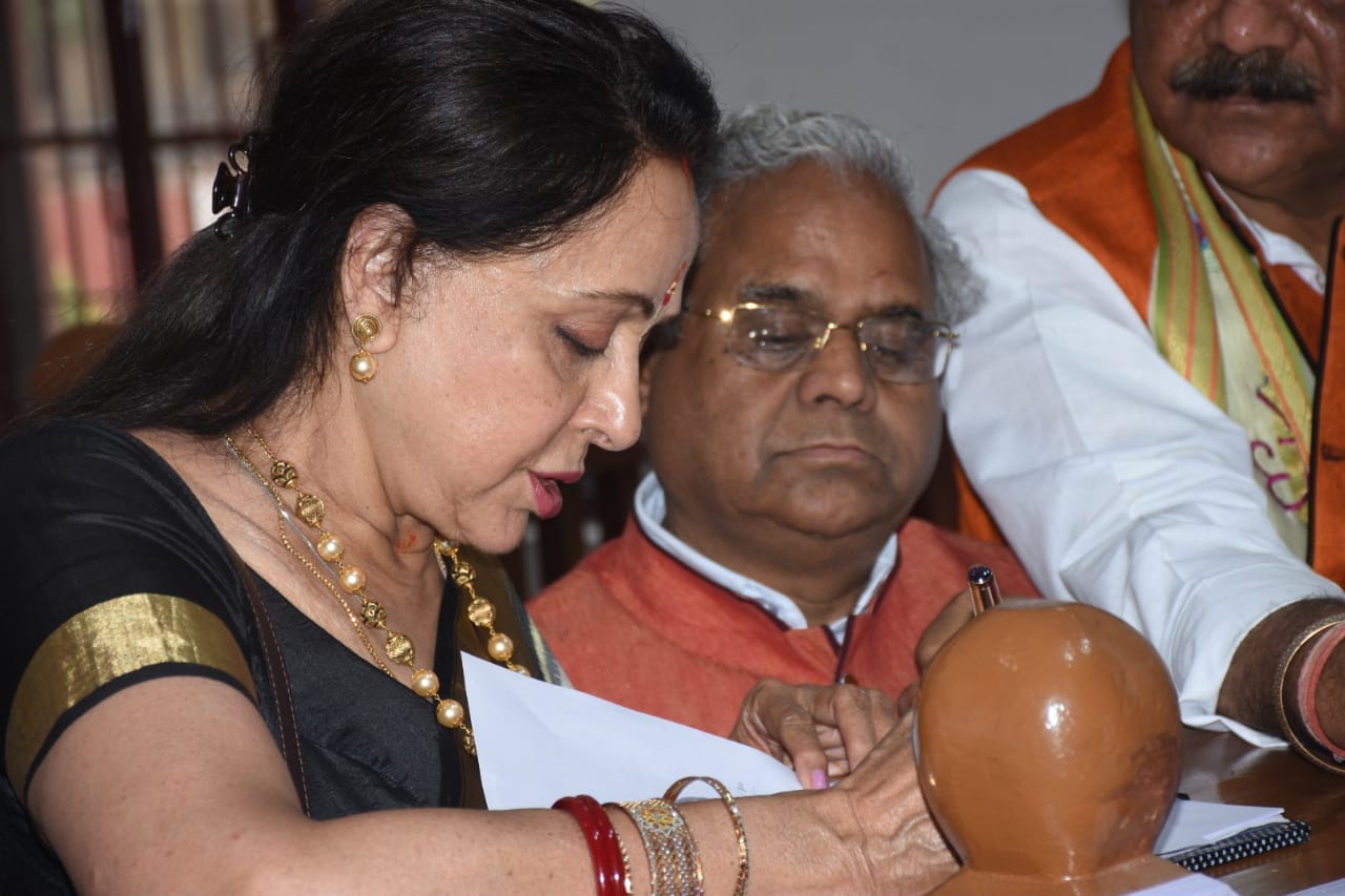 lok sabha elections 2019 hema malini files nominations from mathura seat