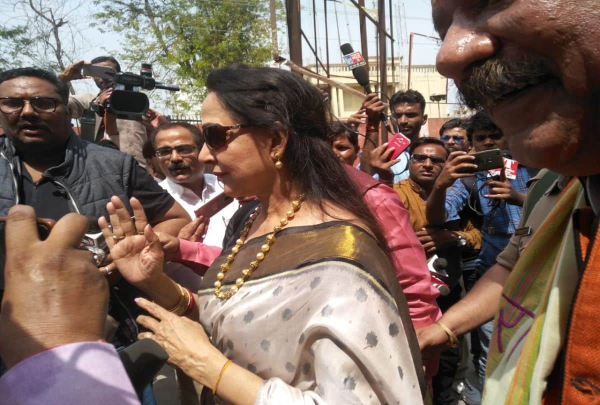 lok sabha elections 2019 hema malini files nominations from mathura seat