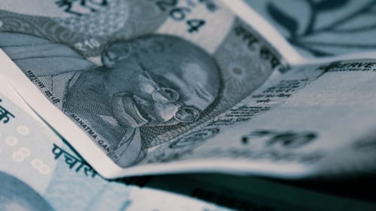 know the meaning of oblique lines on indian currency notes pattern of bleed marks on notes