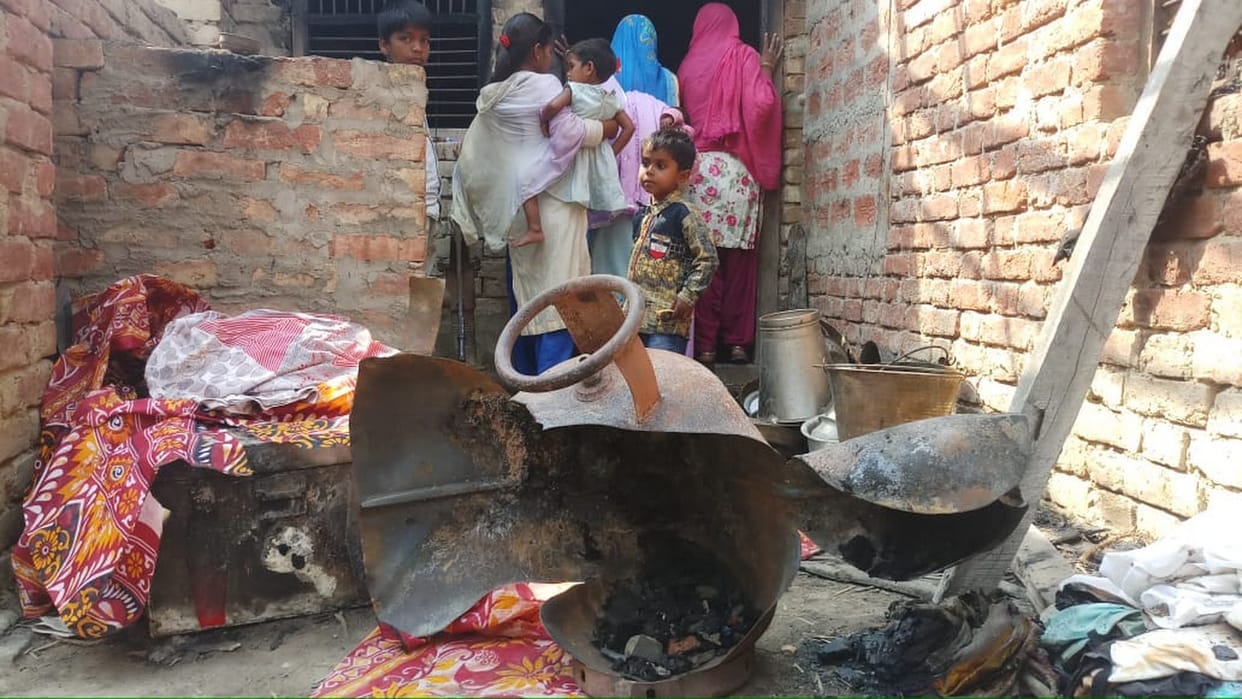 सिलेंडर फटा, किशोर घायल