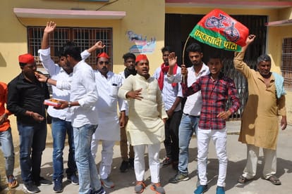Outrage of code of conduct at akhilesh yadav as candidate from azamgarh in loksabha election 2019