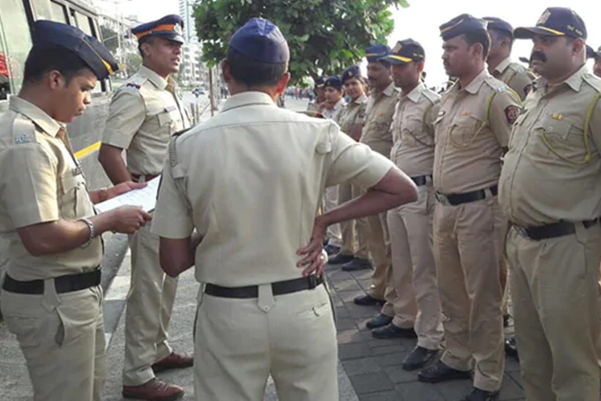 Mumbai : Singer Shraddha Pandit approaches cops over threat