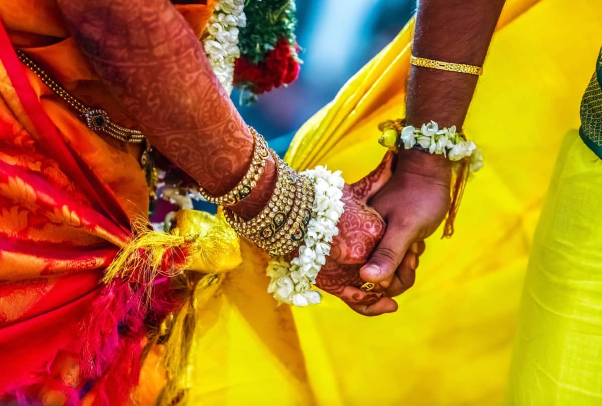 common mistakes which can damage your married life