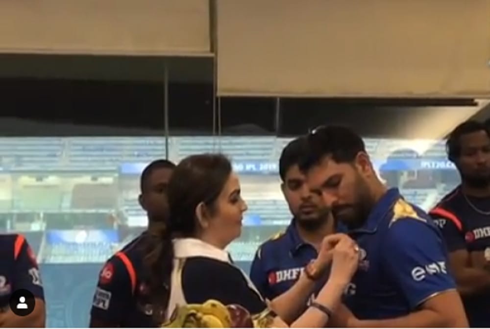IPL 2019: yuvraj singh earned the badge of honour from mumbai indians owner Nita Ambani 