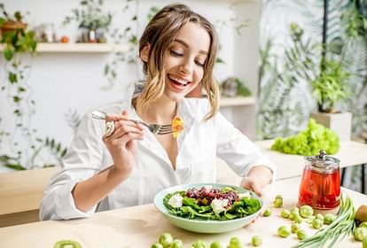 Health Tips: वजन कम करने के लिए बदलें नाश्ते का समय, कुछ दिनों में घट सकती है पेट की चर्बी Today Health Tips Know Breakfast Time for Weight Loss How to Reduce Belly Fat News in Hindi