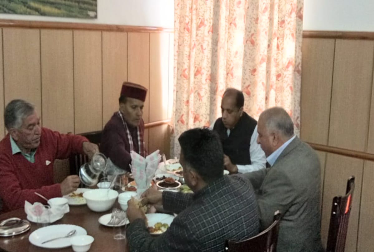 cm jairam thakur conducted meeting with bjp leader for damage control in mandi himachal