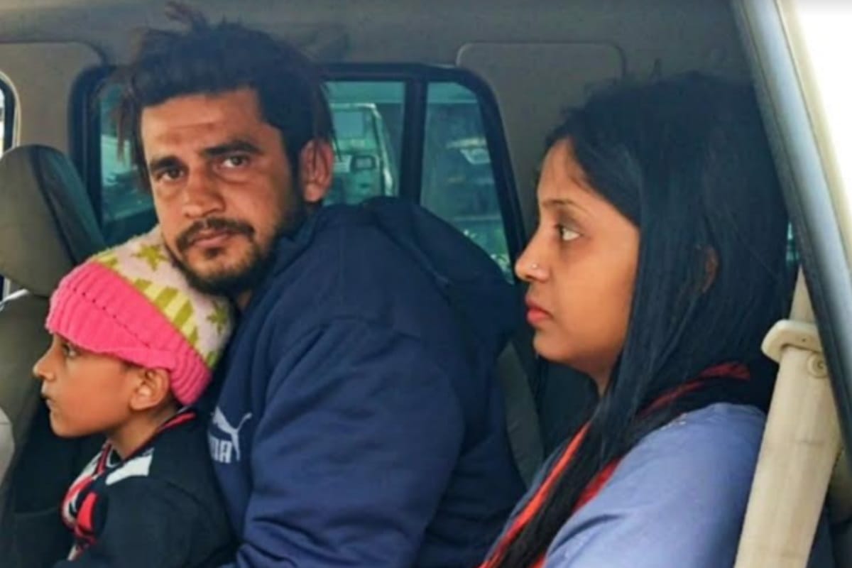 loot on NH 58 Before arrival of Amit Shah in Meerut, robbed car, cash and jewelery from the couple