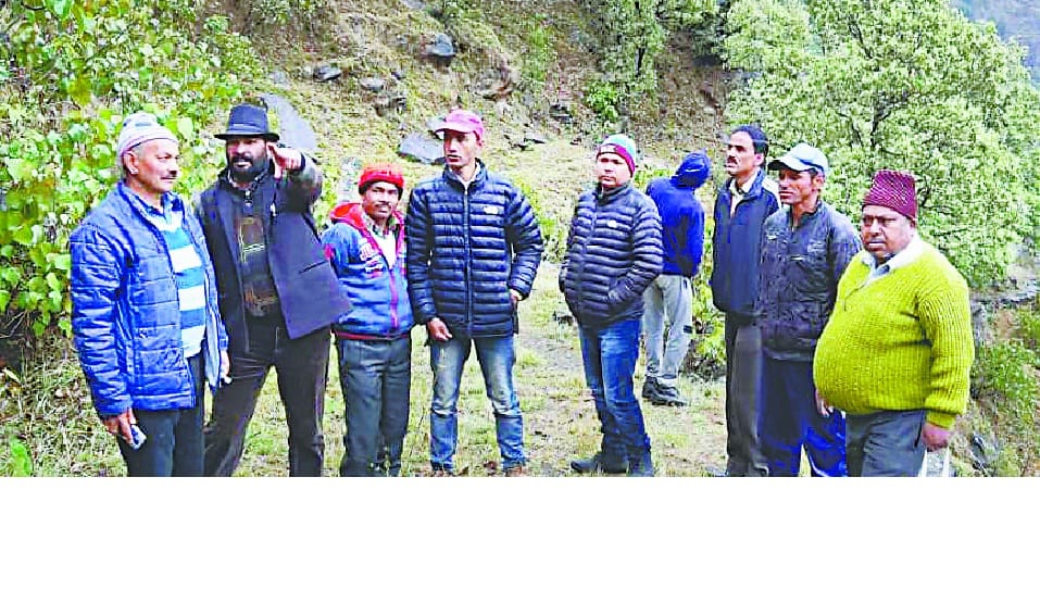 Lonivi, revenue workers did the road inspection