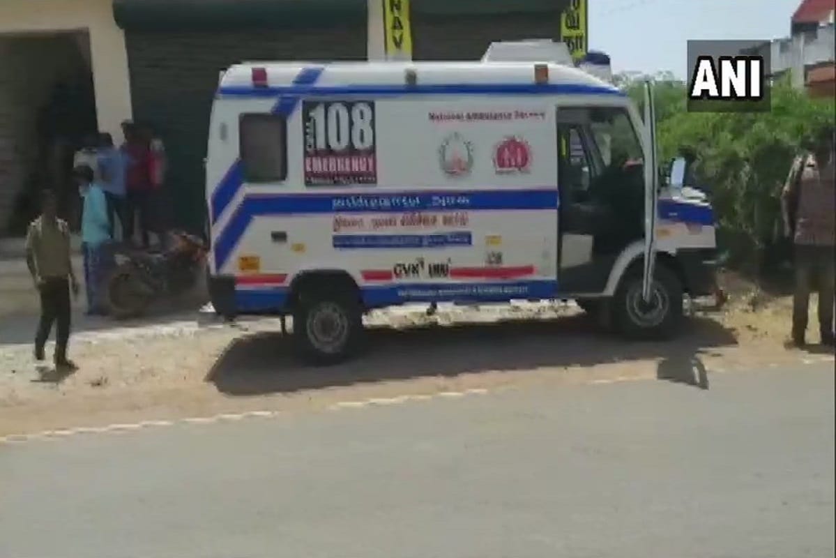 Tamil Nadu: Six workers died while cleaning septic tank at private apartment in Kanchipuram district