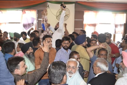 Lok sabha 2019, Clash between Malik-Joshi supporters at Vijay Sankalp rally in Amritsar