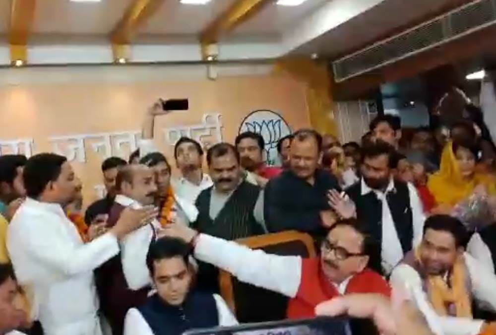lok sabha election 2019 : merchant leader says no bjp member after insult in lucknow