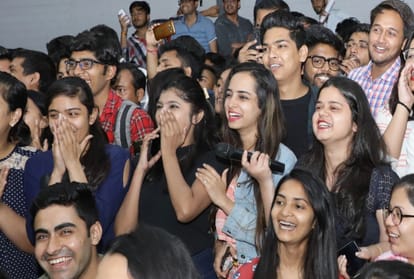 amar ujala special event chak russell and vidyut jamwal meets kids and distributes prize