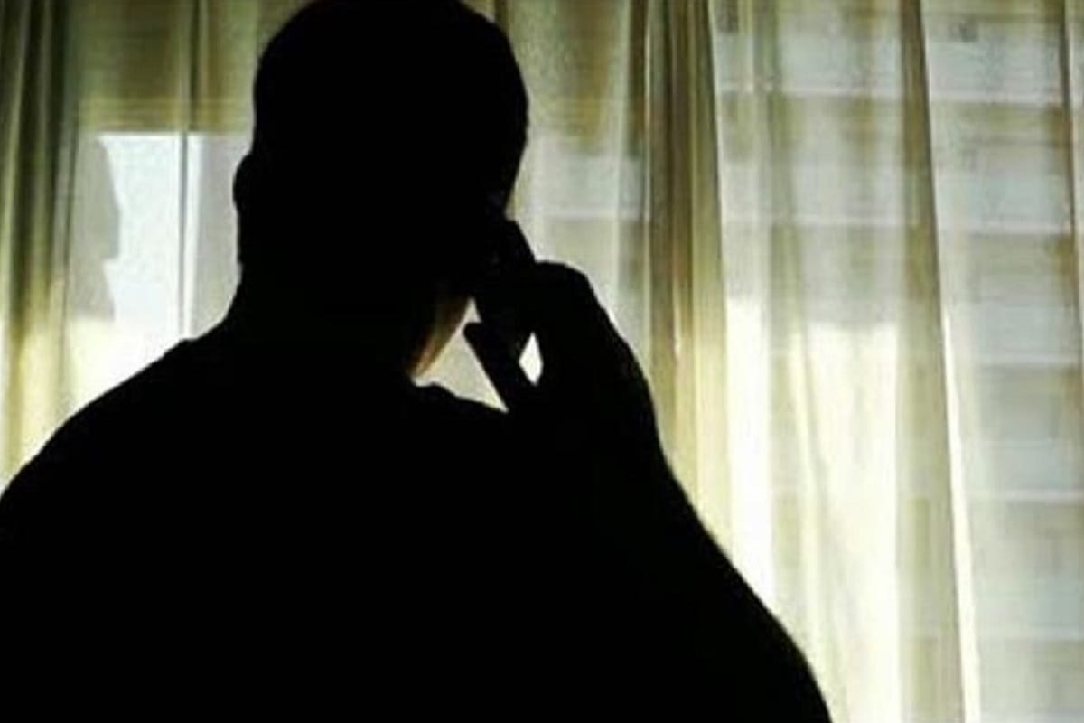 Meerut, The accused used to fake call the DGP's name and, now two accused arrested