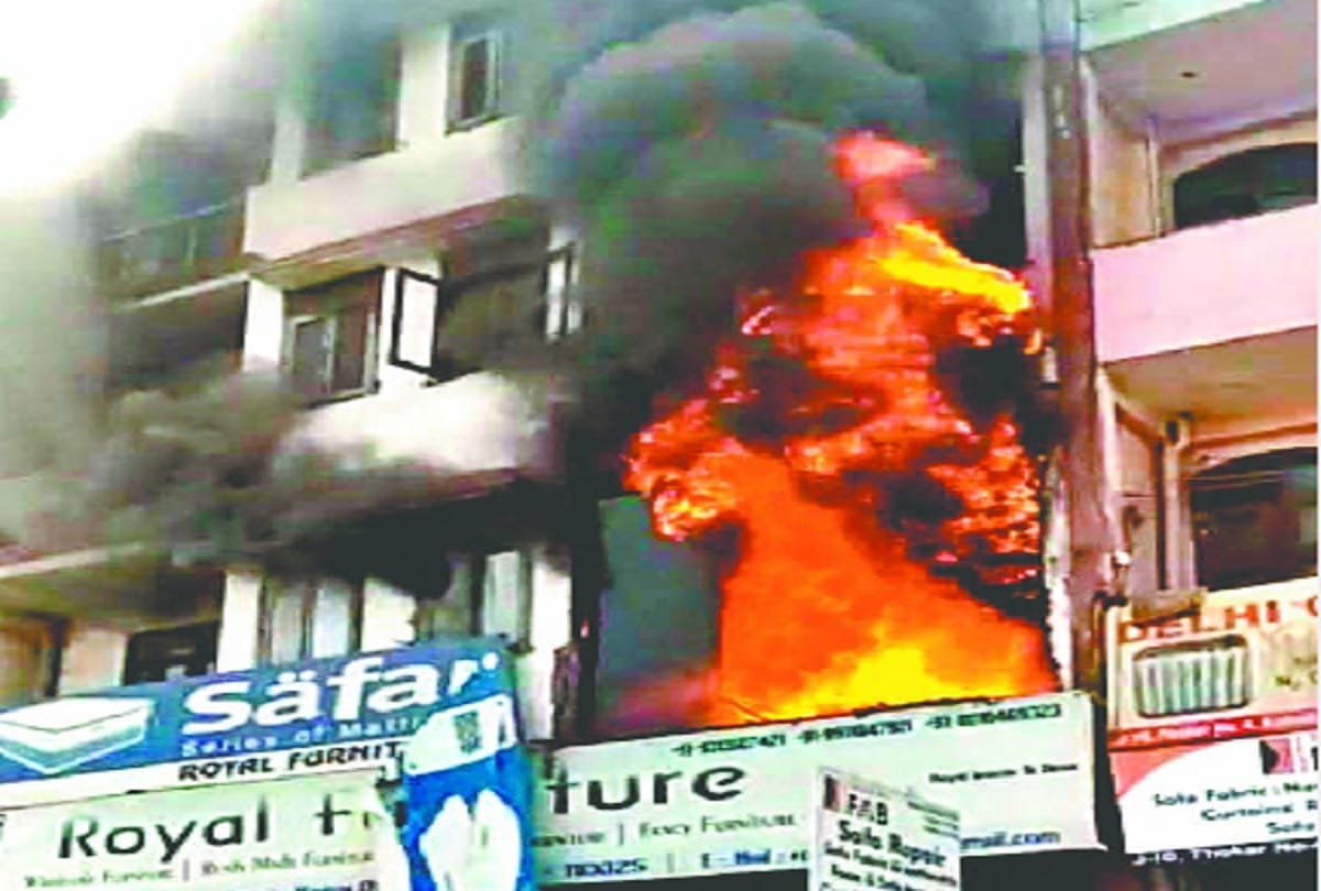 Shaheen Bagh Fire Both children were trapped in last room