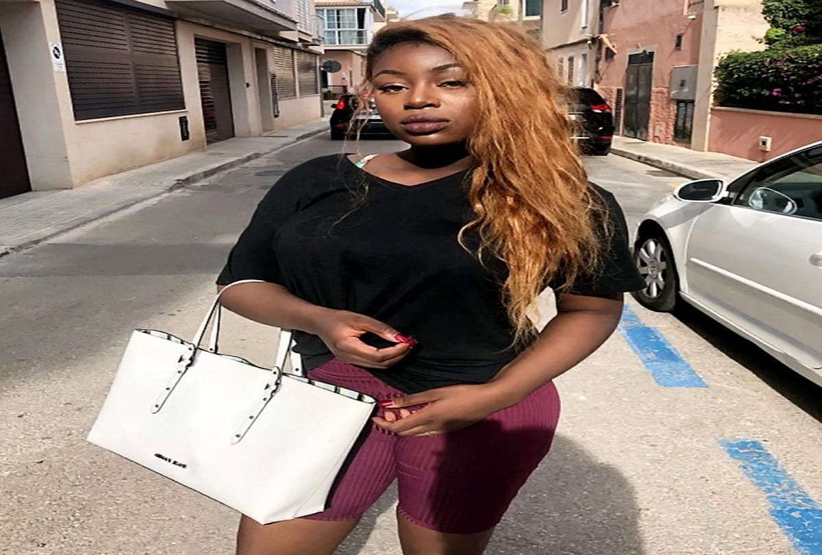 a girl slept for 3 weeks and missed her exams because Sleeping Beauty Syndrome