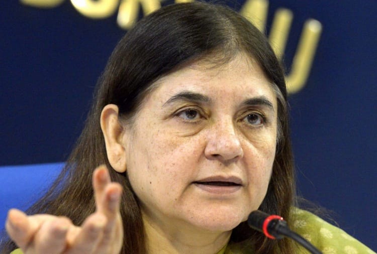 Cabinet Minister Maneka Gandhi Phone Call for Complaint about Six Puppies Death