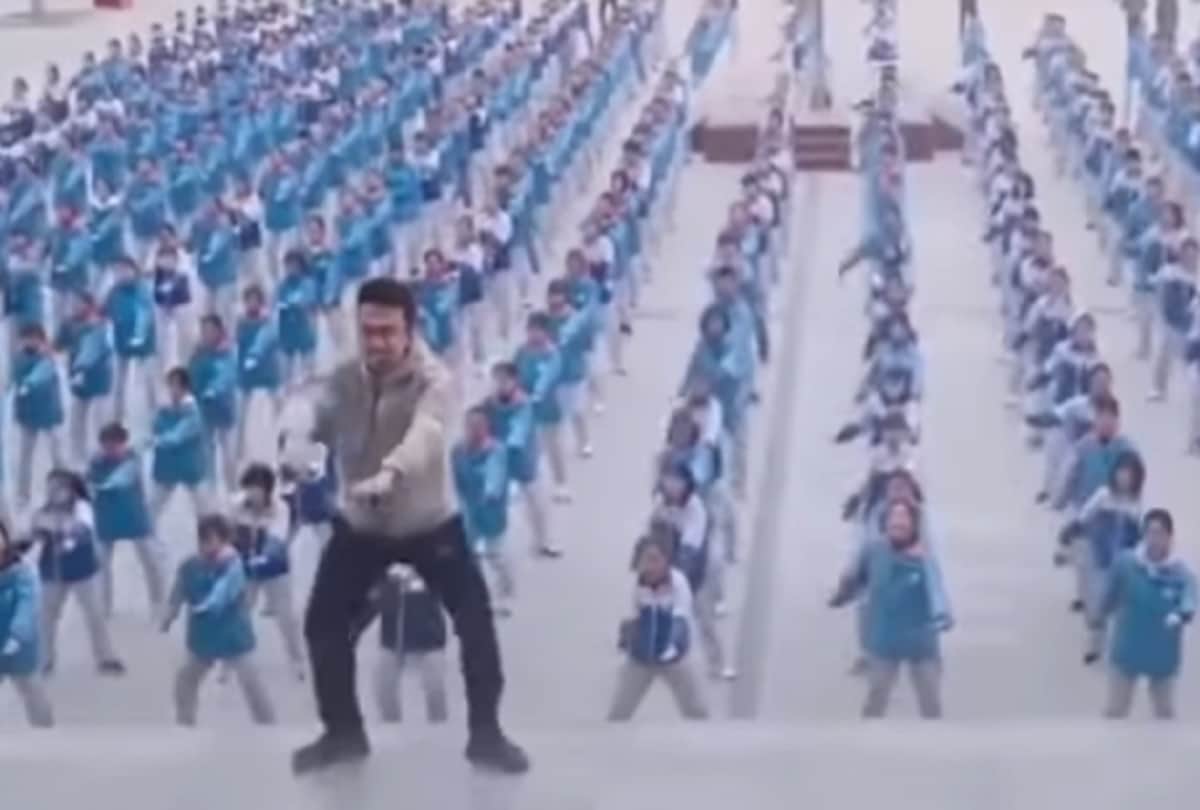 Chinese school pt teacher viral dance video on dura daddy yankee song IN CHINA