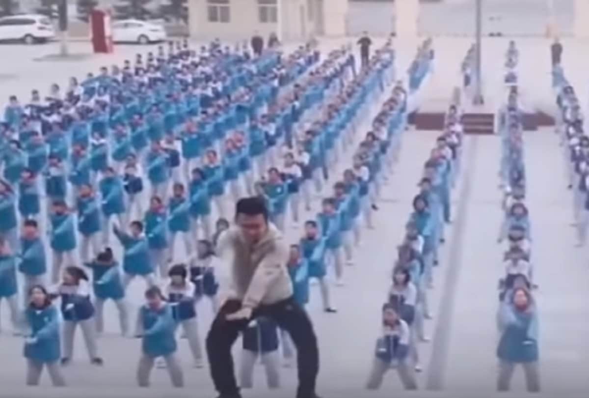 Chinese school pt teacher viral dance video on dura daddy yankee song IN CHINA