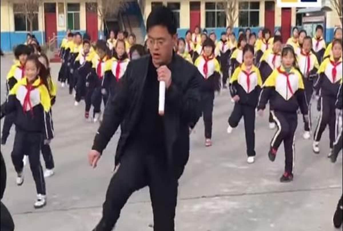 Chinese school pt teacher viral dance video on dura daddy yankee song IN CHINA