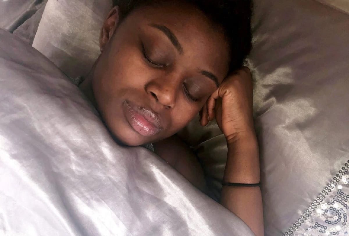 a girl slept for 3 weeks and missed her exams because Sleeping Beauty Syndrome