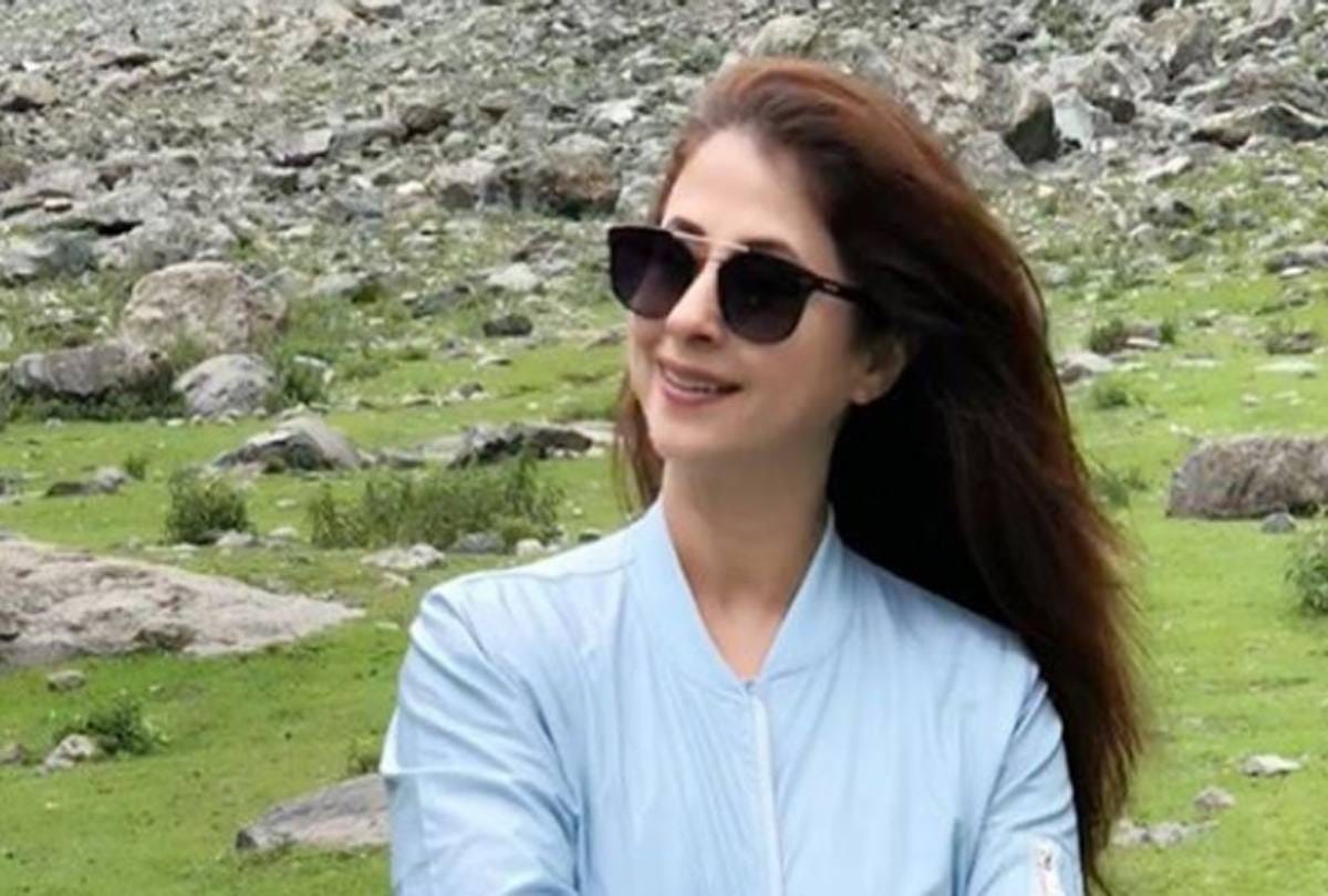 article 370 removed in inhuman manner from Jammu and Kashmir said Urmila Matondkar