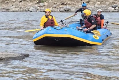 Bollywood actress Zarine Khan in Manali for film shooting location