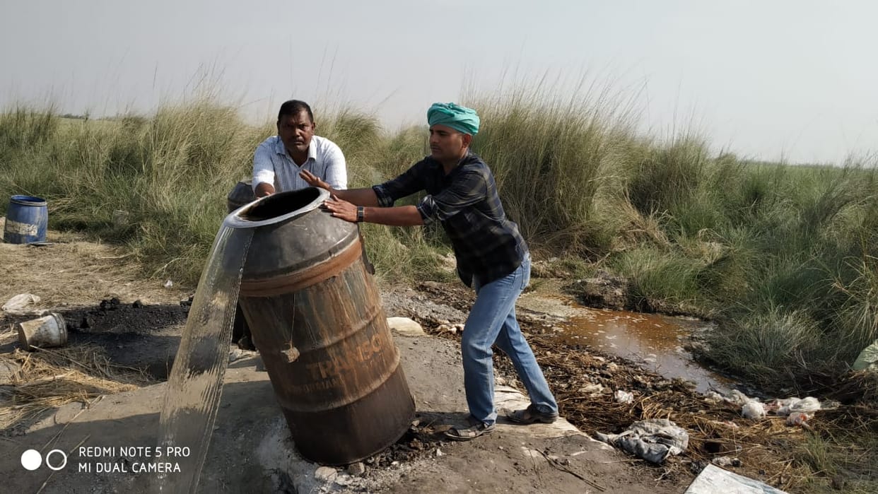 कच्ची शराब की छापेमारी