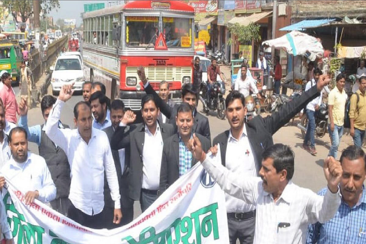 Lok Sabha Elections 2019, 30 advocates arrested before opposing PM Modi's rally in Baghpat