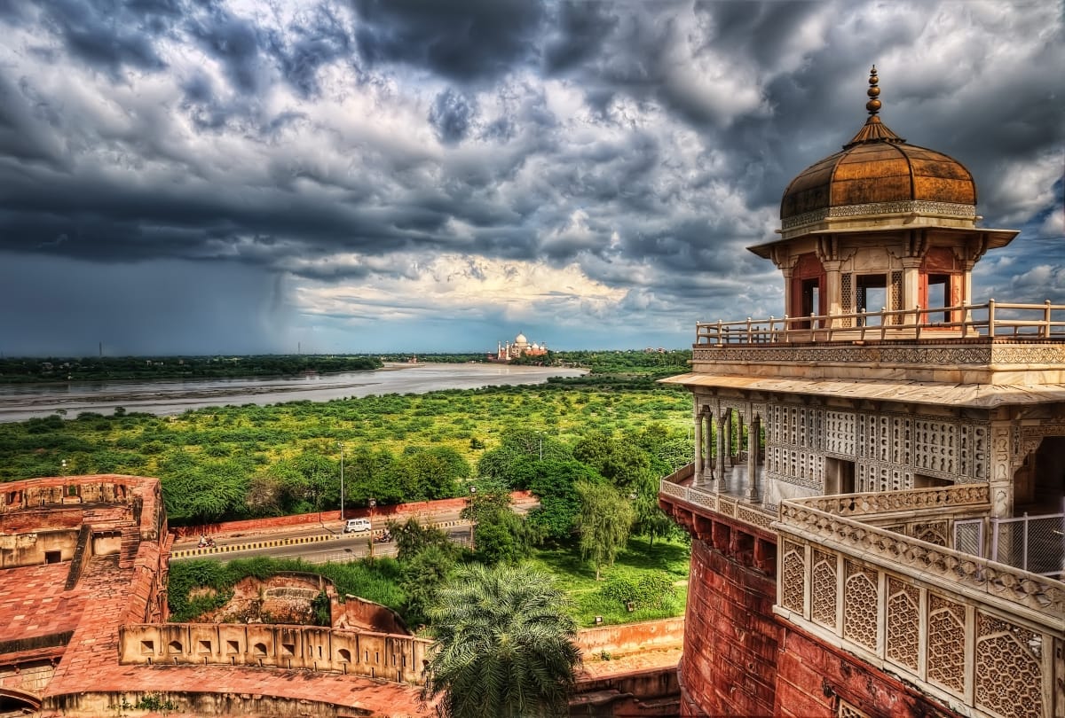 uttar pradesh tourist places taj mahal mathura to varanasi
