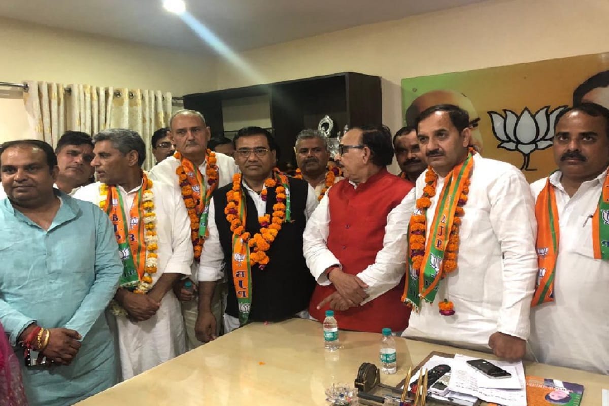 Lok Sabha Elections 2019: Meerut, many BSP leaders joined BJP in Lucknow