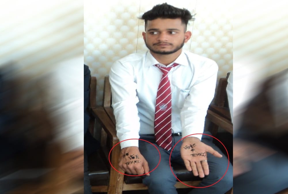 Lok sabha elections 2019 Students print Tattoos on their hands for Aware to do voting