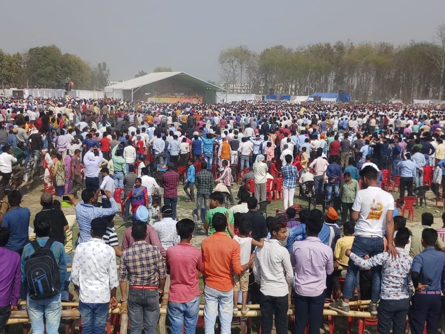 Lok sabha elections 2019 Pm Modi fans reached from 300 kilometres for rudrapur rally