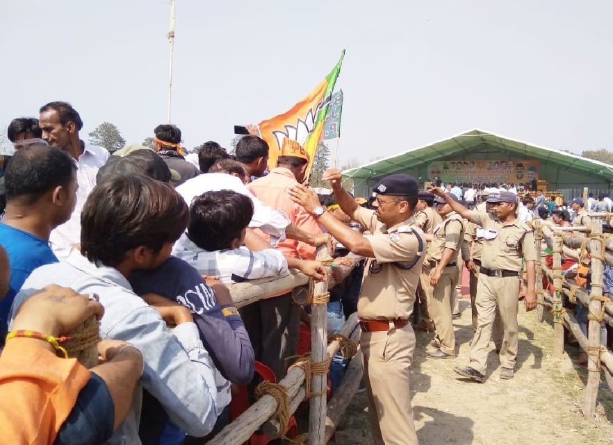 Lok sabha elections 2019 heavy crowd in pm narendra modi rally in rudrapur police panic