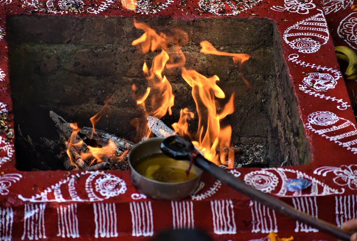 Rituraj Vasant welcomed with havan yagna