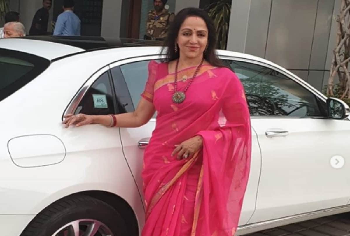 Lok sabha elections fir lodged against hema malini for aachar sanhita ullanghan