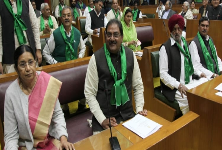 Speaker issue notices to four INLD MLAs, Who supporters of JJP