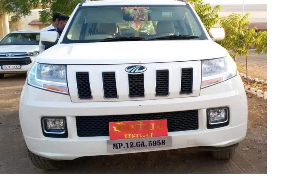 BJP MLA get fined for write CHOWKIDAR on hus car