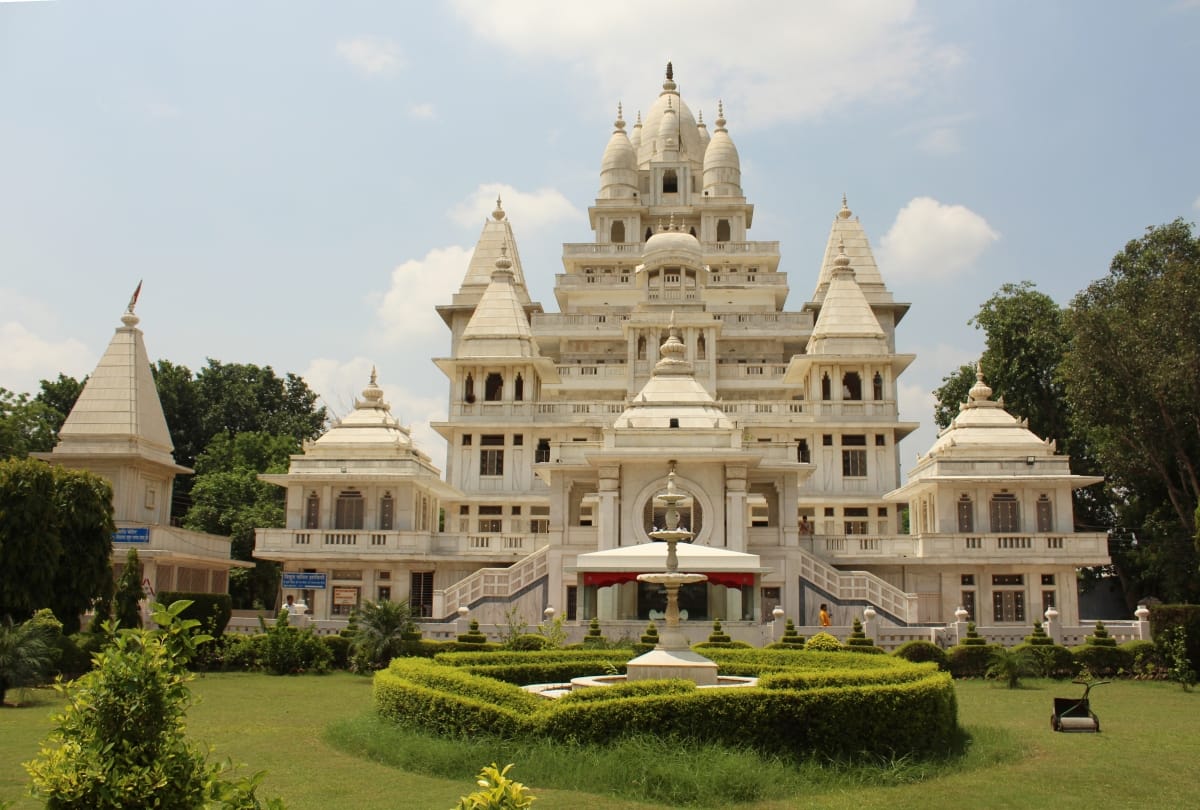 uttar pradesh tourist places taj mahal mathura to varanasi